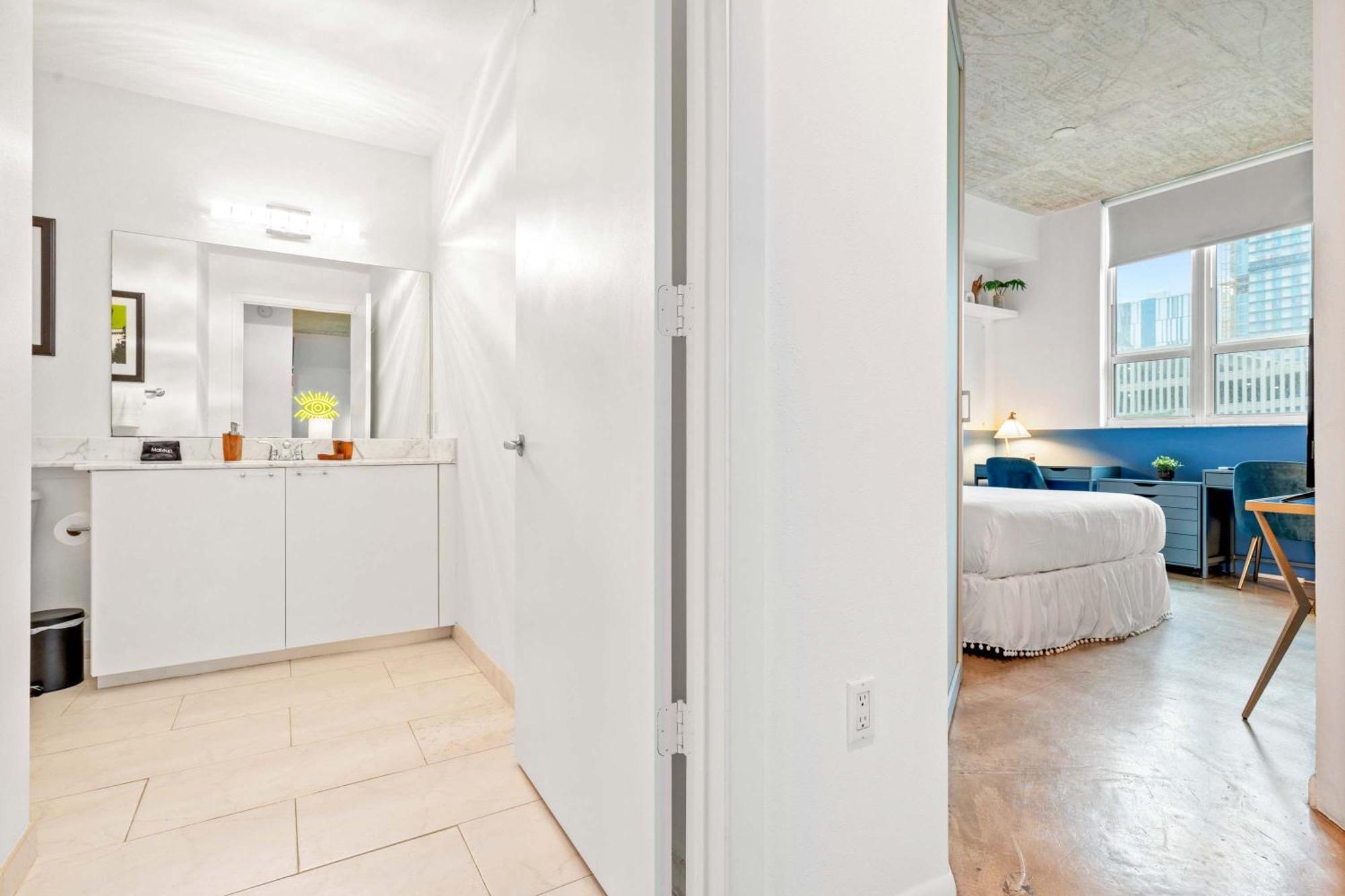 Holiday home Loft - Downtown Bayfront Pool Gym & Parking