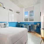 City Loft - Downtown Bayfront Pool Gym & Parking