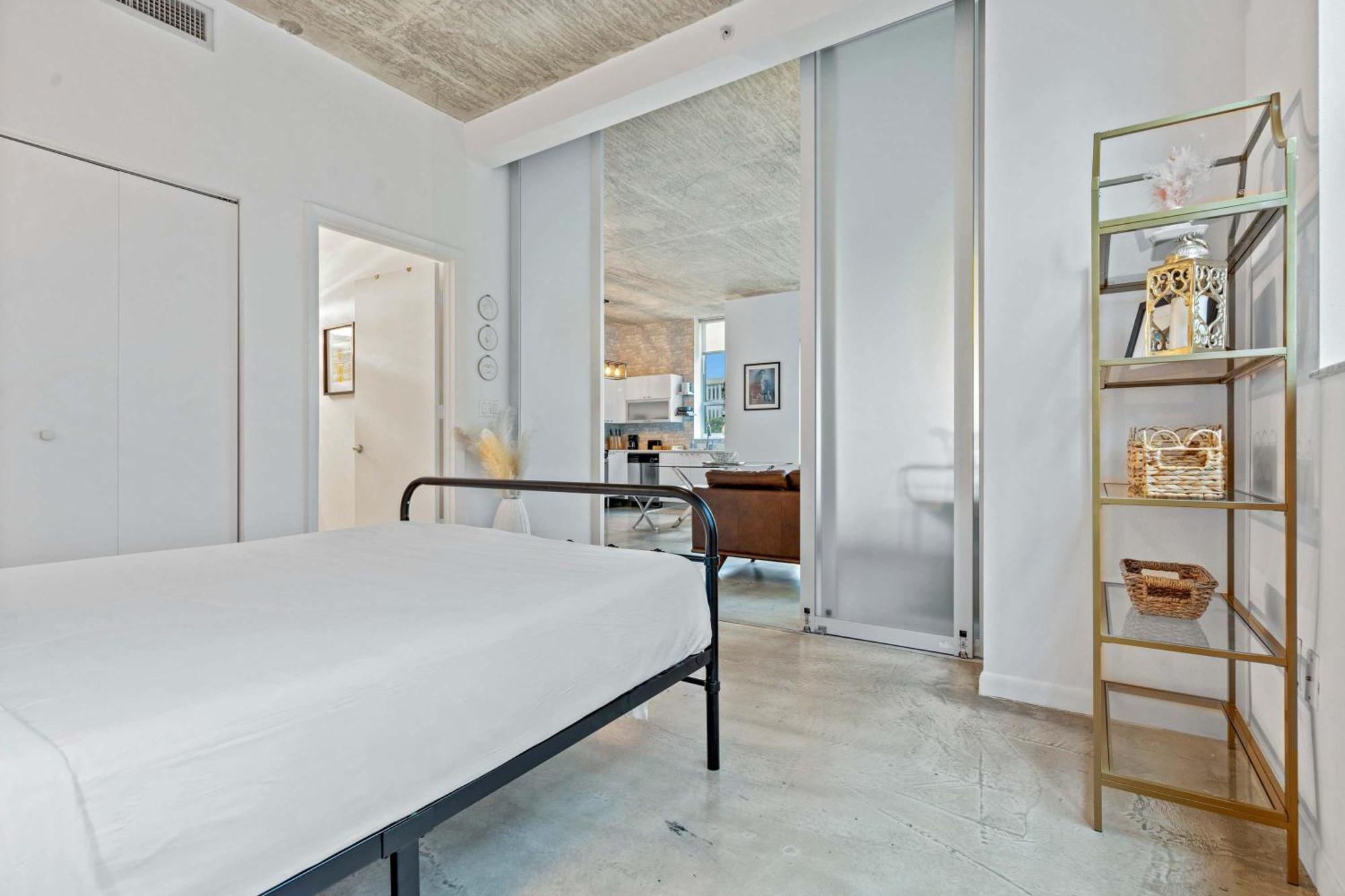 Loft - Downtown Bayfront Pool Gym & Parking Miami